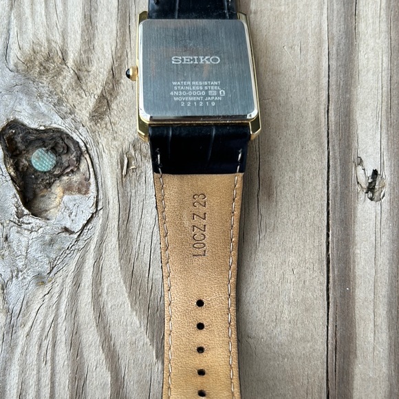 Seiko SUP880 Watch - Picture 2 of 10